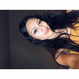 Meet your Posher, Alejandra